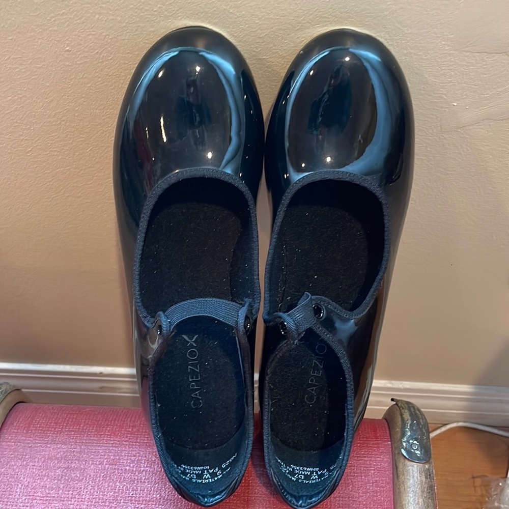 Capezio Women’s N625 Tyette Tap Shoes, Black Patent, Size 9 Wide